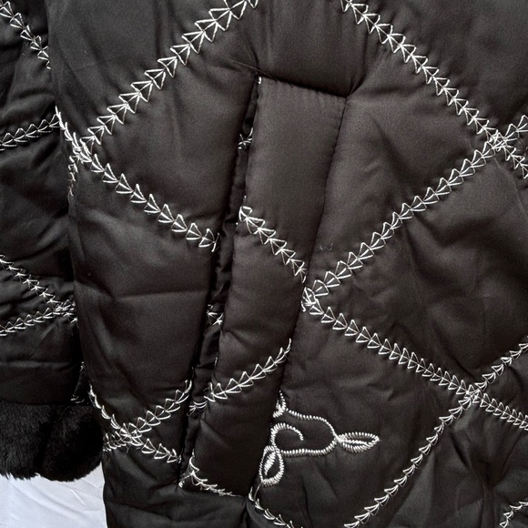 Geacie Wenar Collection Black Quilted Jacket with neat buttons Size M/L - Picture 3 of 6